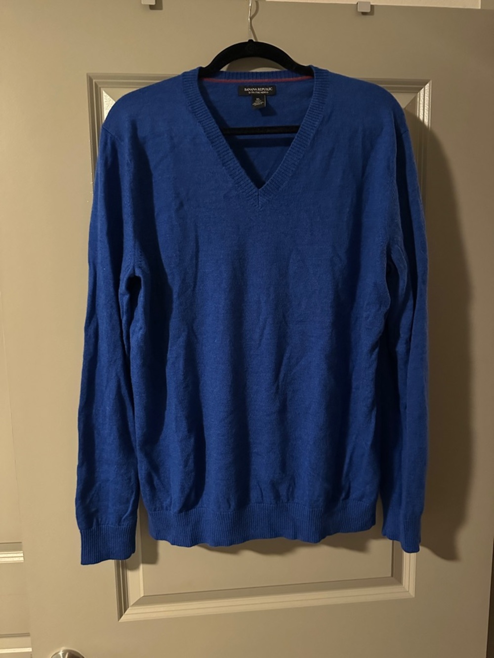 Banana Republic Men's V-Neck Sweater Extra Fine Merino 100% Wool - Royal Blue